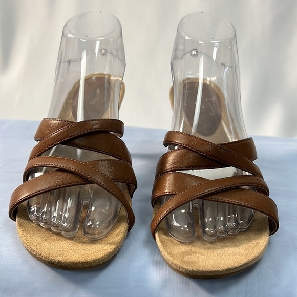 Predictions brown heeled sandals size 8.5 - Picture 2 of 11